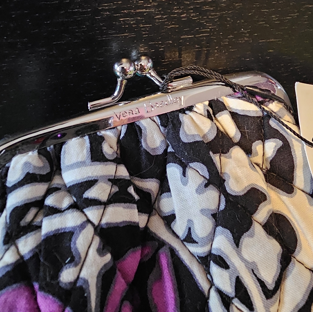 NWT Vera Bradley Kiss Coin Purse floral design - Picture 2 of 7